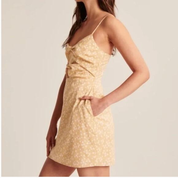 Abercrombie & Fitch Yellow Floral Twist Front Dress - Picture 4 of 5